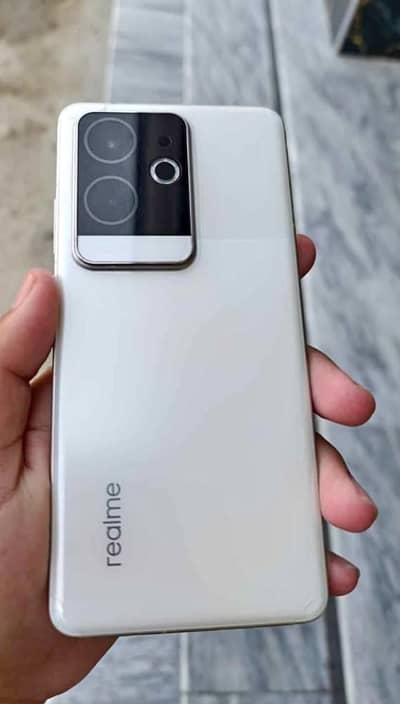Realme GT 6 Exchange Available