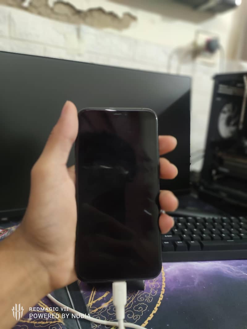 Apple iPhone 11 Pro 1