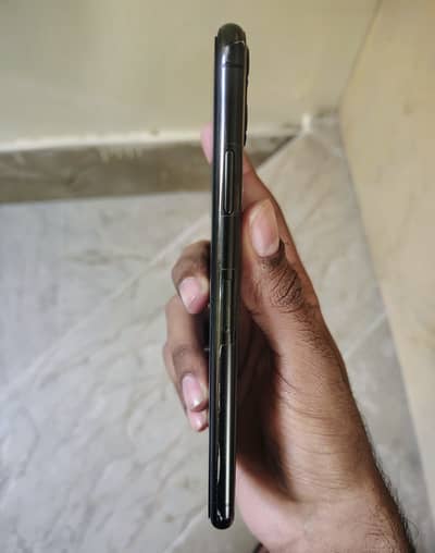 Iphone 11 Pro Max 256GB Non Pta JV Genuine Set