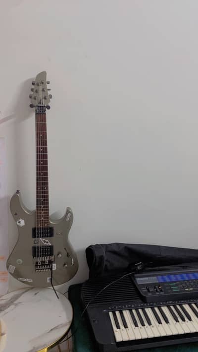Yamaha RGX220DZ Electric Guitar + Little Devil LD-30 Amplifier