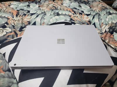 Microsoft Surface book 2