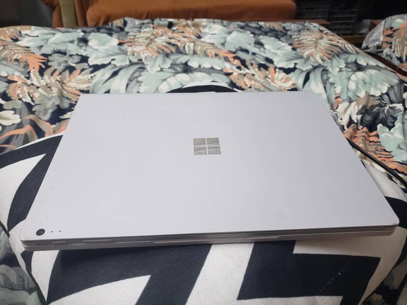 Microsoft Surface book 2 1
