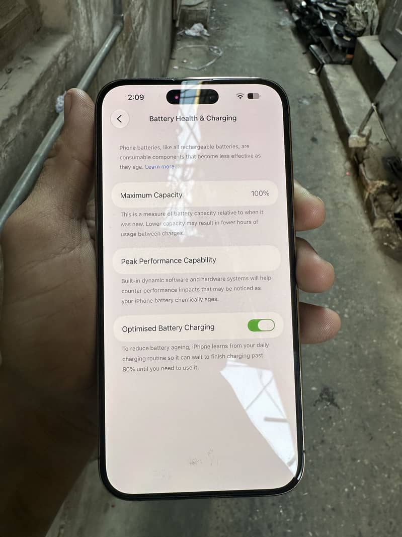 Apple iPhone 14 Pro Max 0