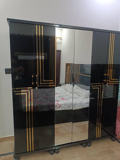 3 Piece Furniture Set (Bed, Dressing, Almari)