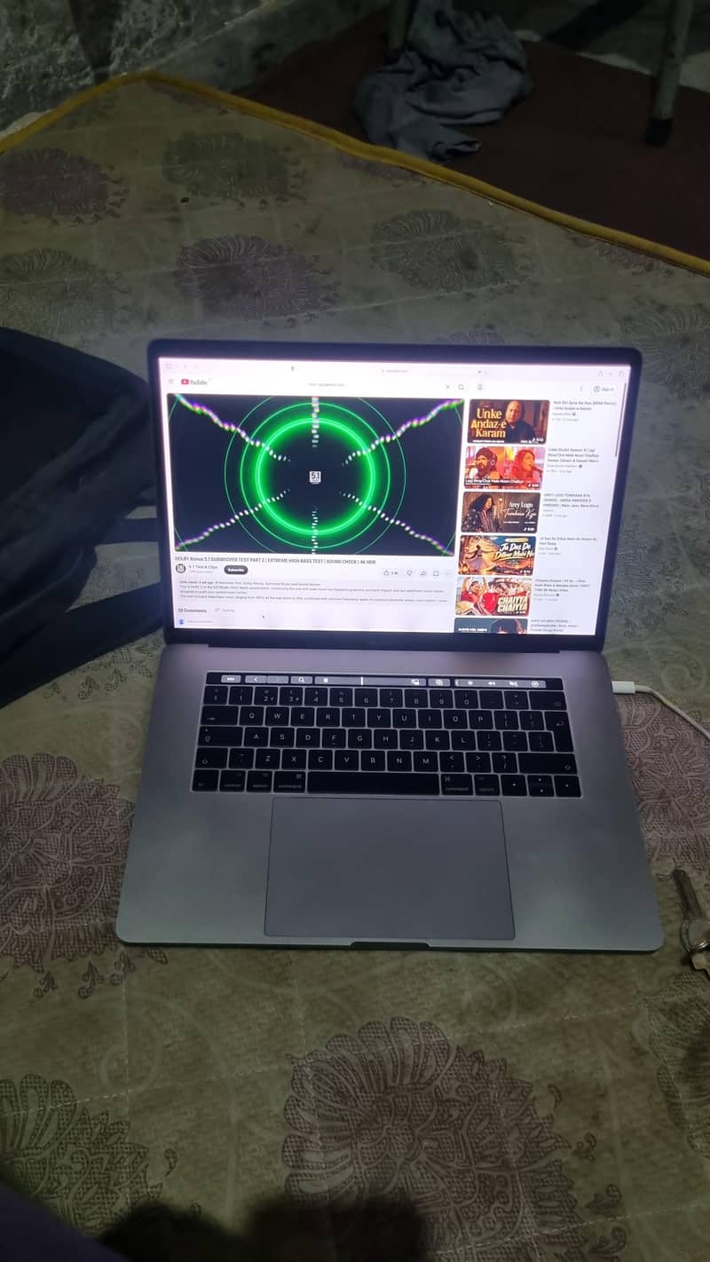 MacBook pro 2017 1