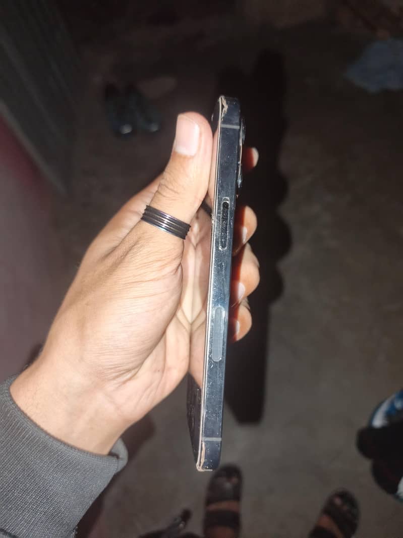 Apple iPhone 13 Pro 1