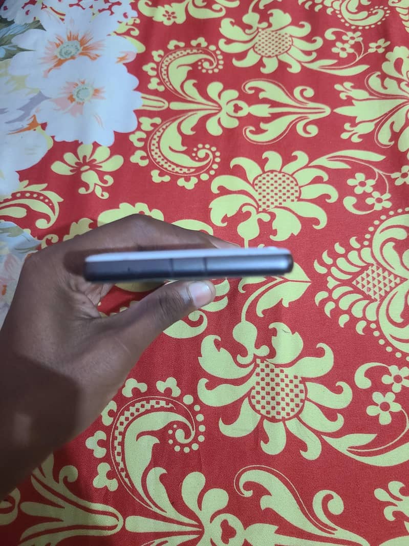 Google Pixel 7a 5