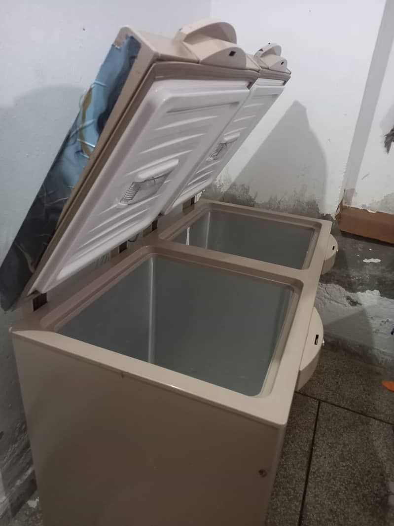 Dawlance Deep Freezer 2