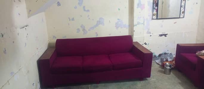 sofaseet 3 seater normal used ungently sell bro