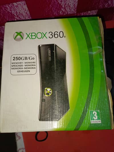 Xbox 360 Slim with Wireless Controller – Excellent Gaming Console