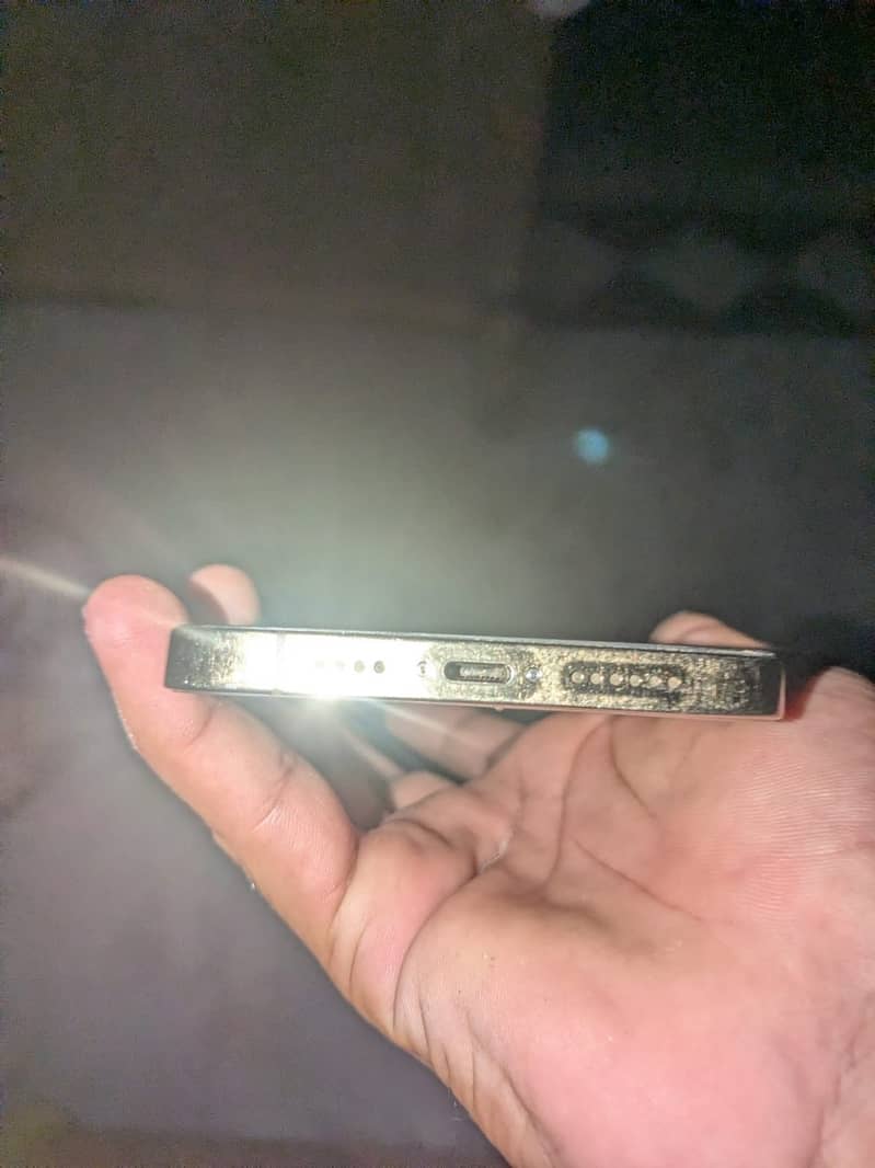 Apple iPhone 13 Pro Max 5
