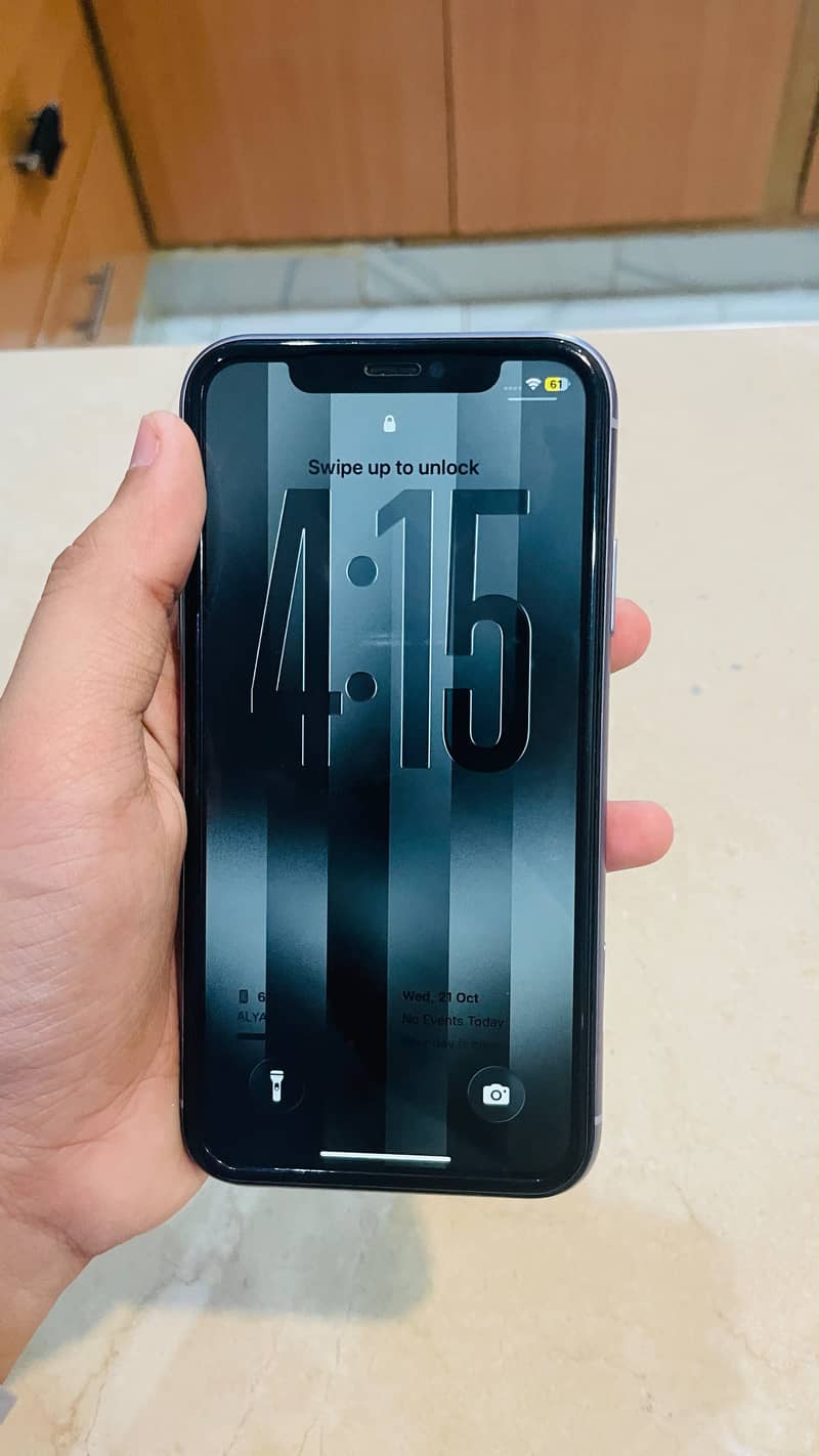 Apple iPhone 11 4