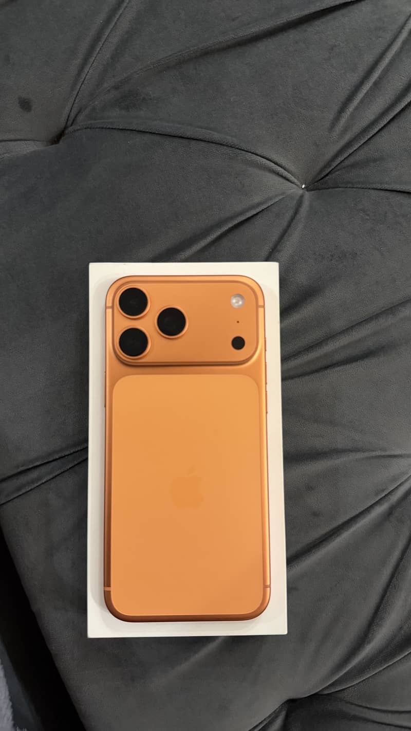 Apple iPhone 17 Pro Max 0