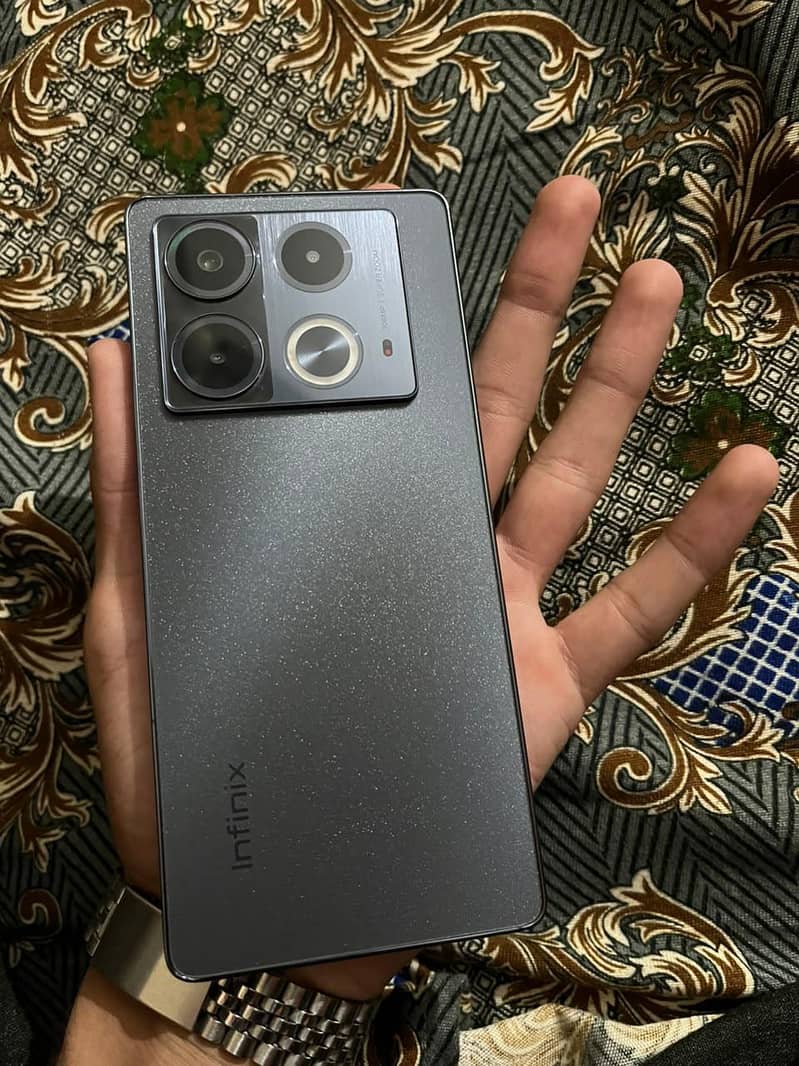 Infinix Note 40 0