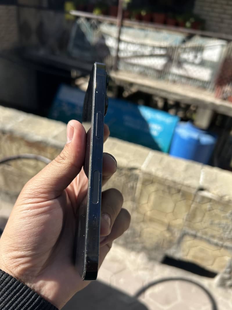 Apple iPhone 13 Pro 3