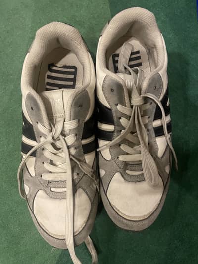 Outfitters sneaker