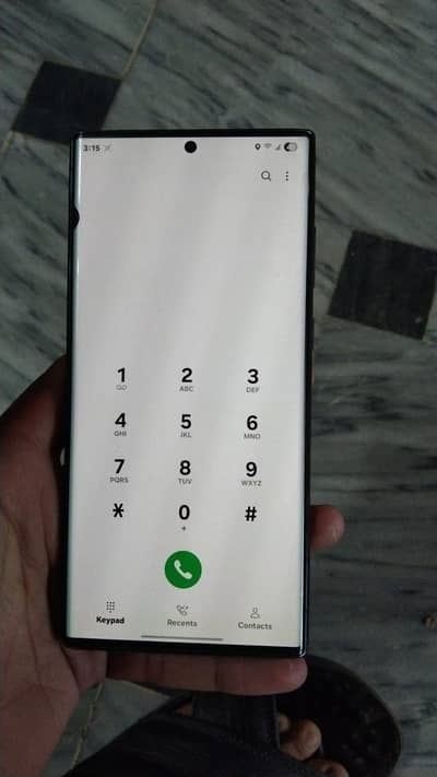 Samsung Galaxy S22 Ultra 5G – 12GB RAM / 512GB Storage