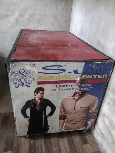 lohe ka table tailor master ke Liye best hy behtarin condition