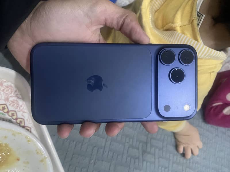 Apple iPhone 17 Pro Max 8