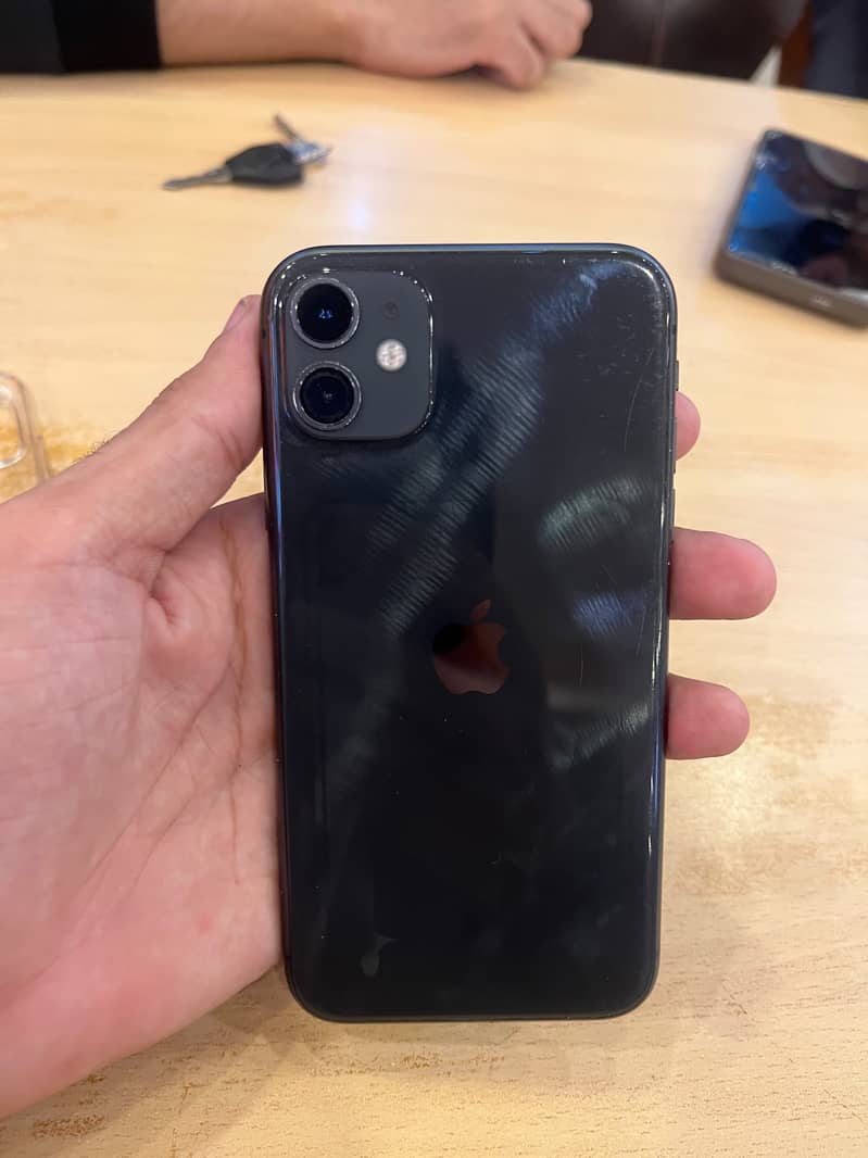 Apple iPhone 11 4