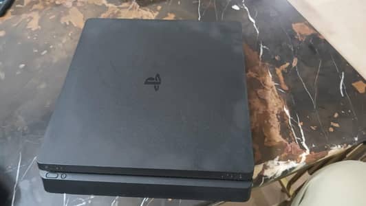 PS4 Slim 500GB jailbreak with 2 controllers and original bill