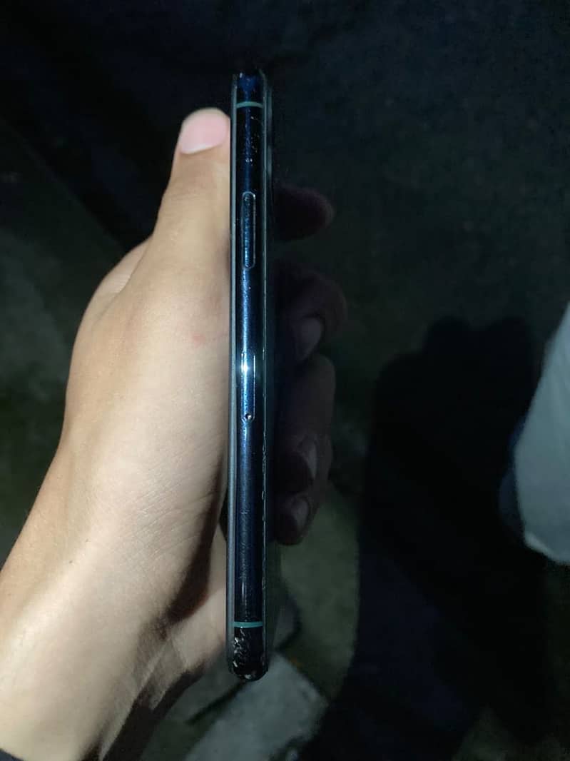 Apple iPhone 11 Pro 1