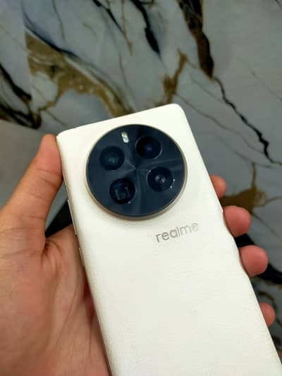 Realme GT5 Pro