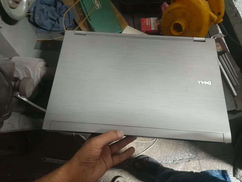 DELL LATITUDE E6510 1