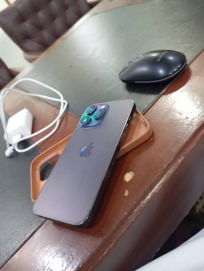 Apple iPhone 14 Pro Max 0