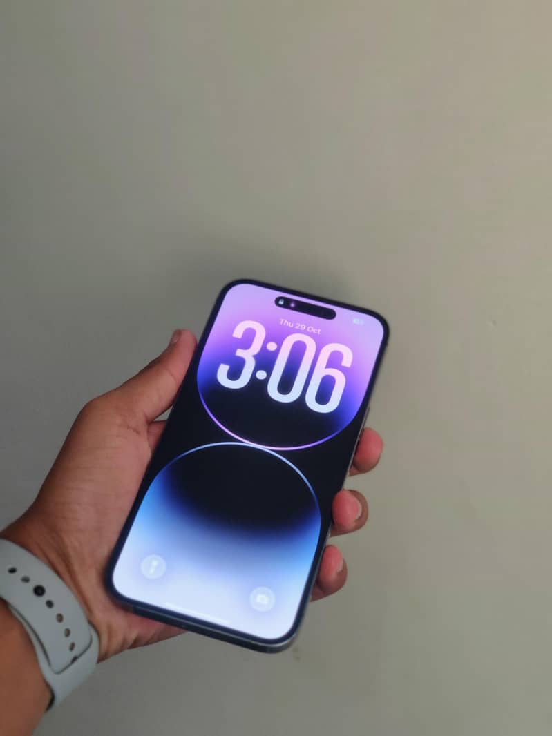 Apple iPhone 14 Pro Max 1