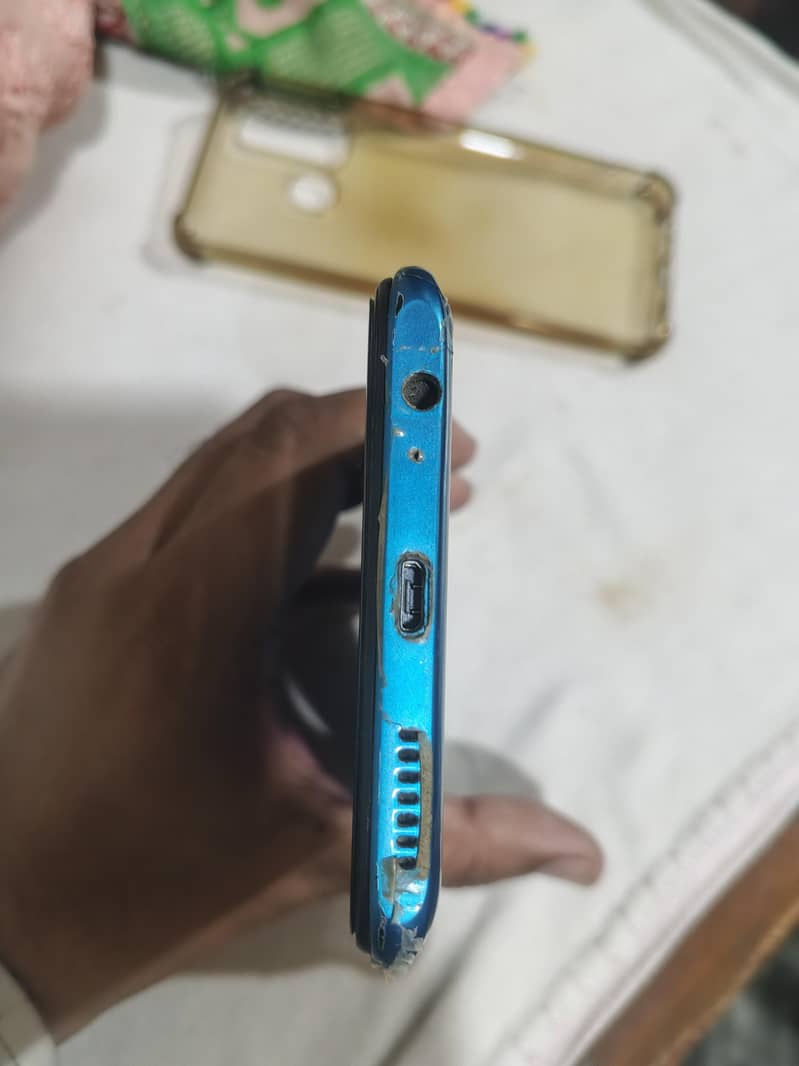 Tecno Spark 5 Pro 4