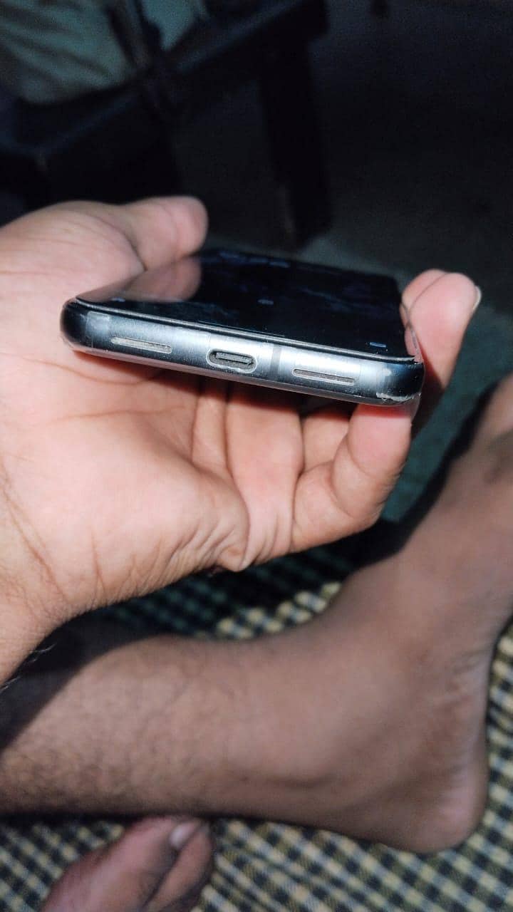 Google Pixel 8 6
