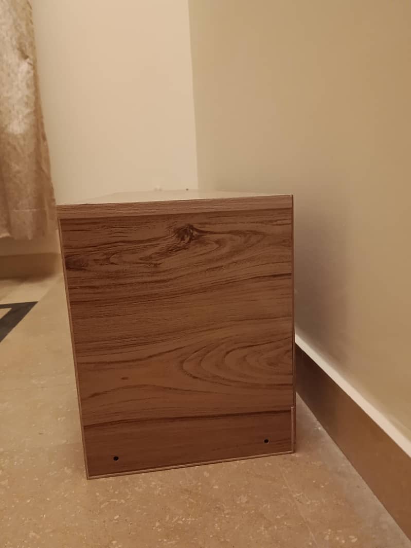 TV CONSOLE 6