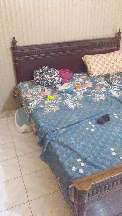 A Bed & a wardrobe For Sale
