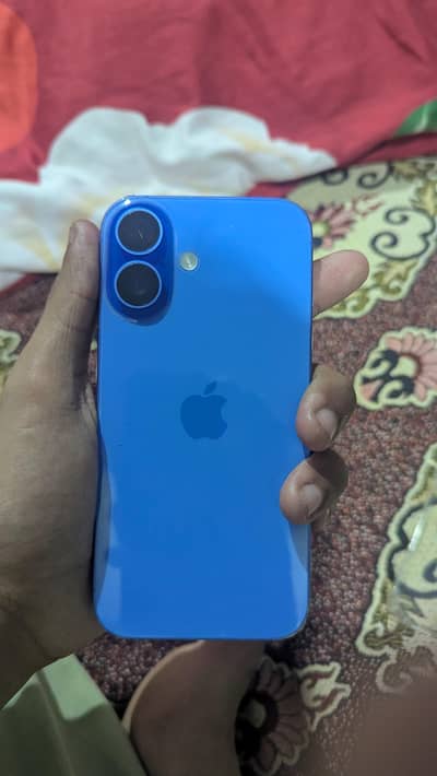 Apple iPhone 16