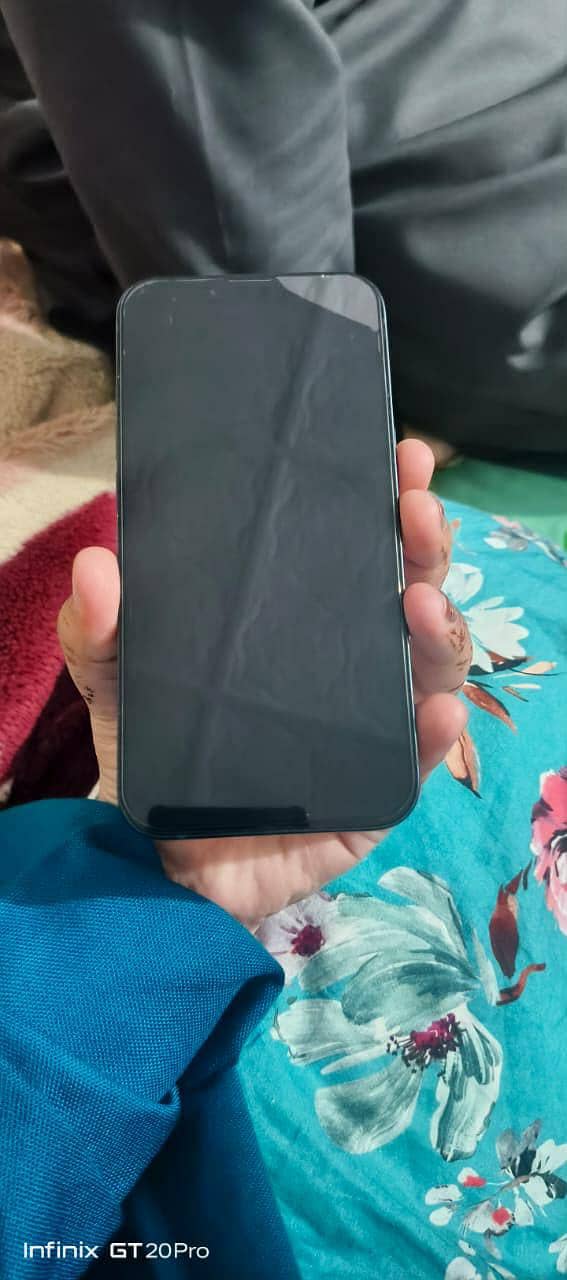 Apple iPhone 13 1