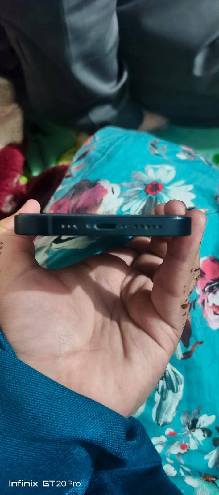 Apple iPhone 13 3
