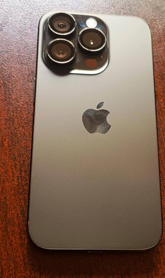 Apple iPhone 15 Pro 1