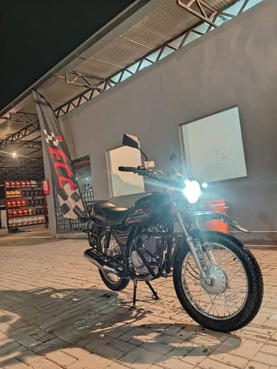 Suzuki GS 150 2026
