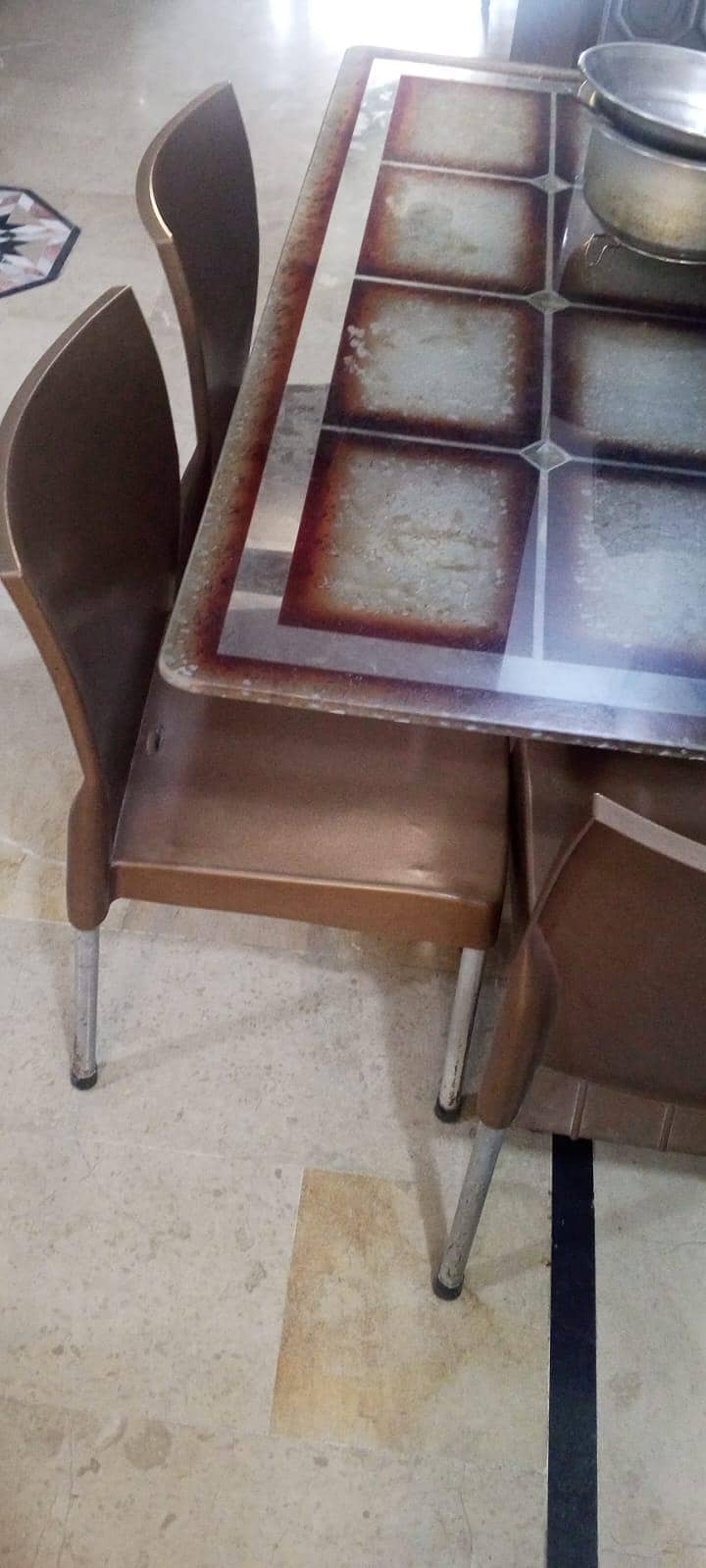 dining table with 4 chairs 0