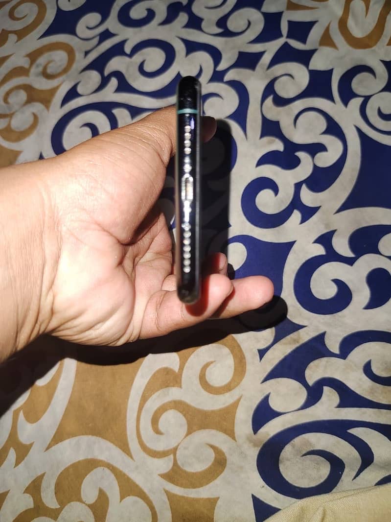 Apple iPhone 11 Pro Max 1