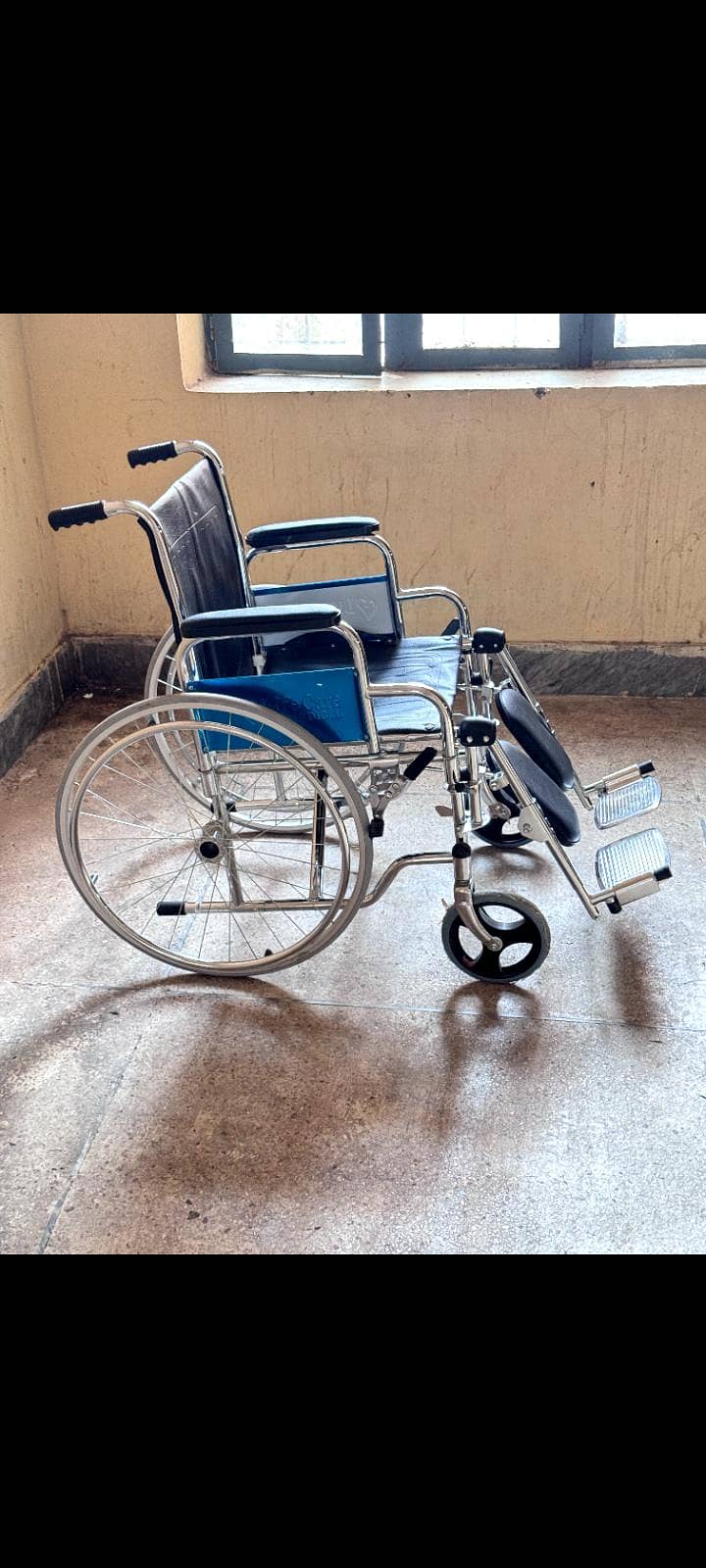 leg elevating wheel chair 3
