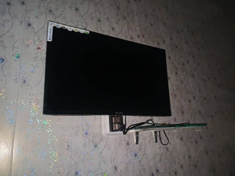 LCD 32 inch 2