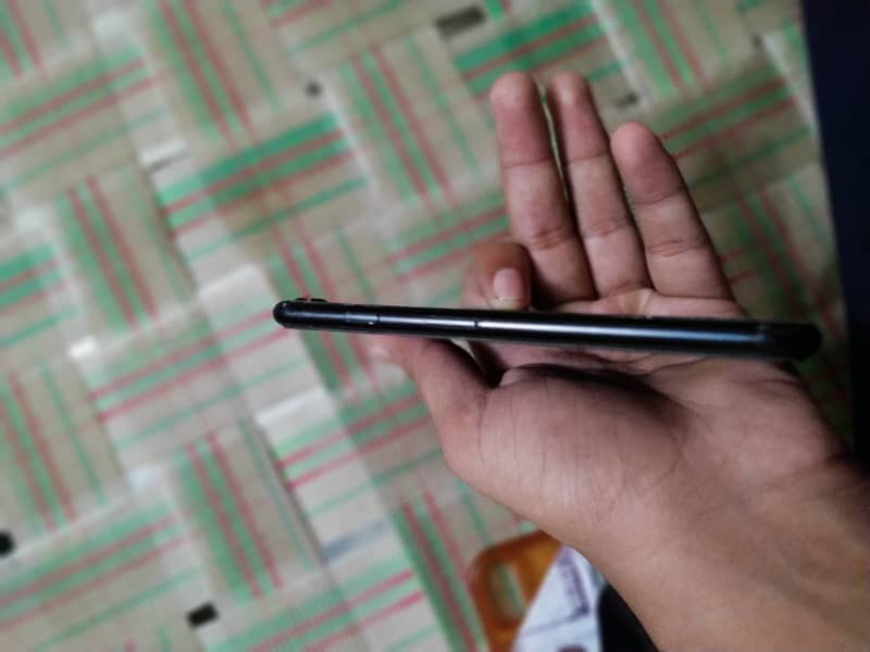 Apple iPhone SE 2nd Generation 9