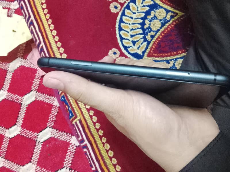 Apple iPhone 11 5