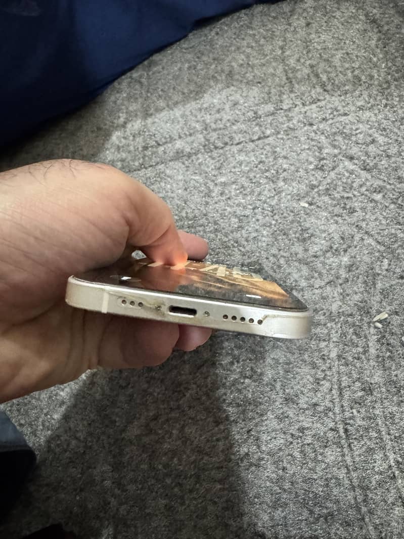 Apple iPhone 12 1
