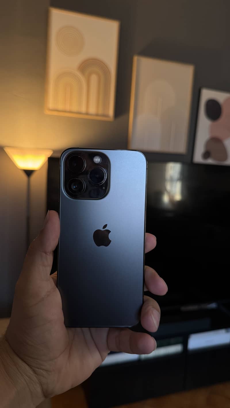 Apple iPhone 13 Pro 1