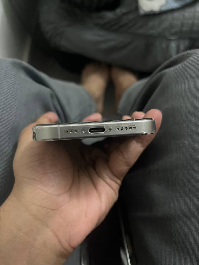 Apple iPhone 15 Pro 1