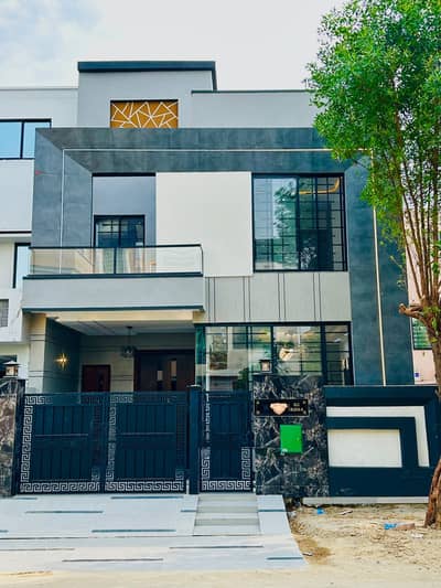 5 MARLA BREND NEW LUX HOUSE FOR SALE BAHRIA ORCHARD LAHORE
