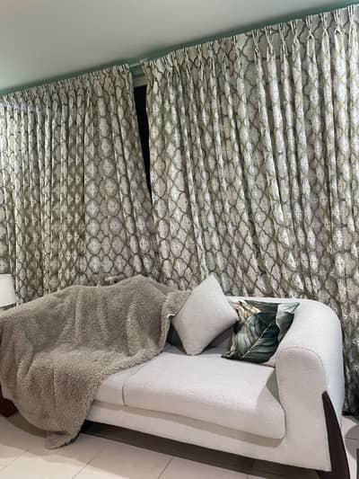 Luxury 7 seater sofa set with table